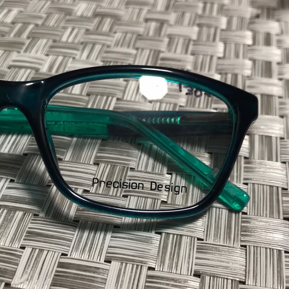 Precision Design Frame - Picture 8 of 8